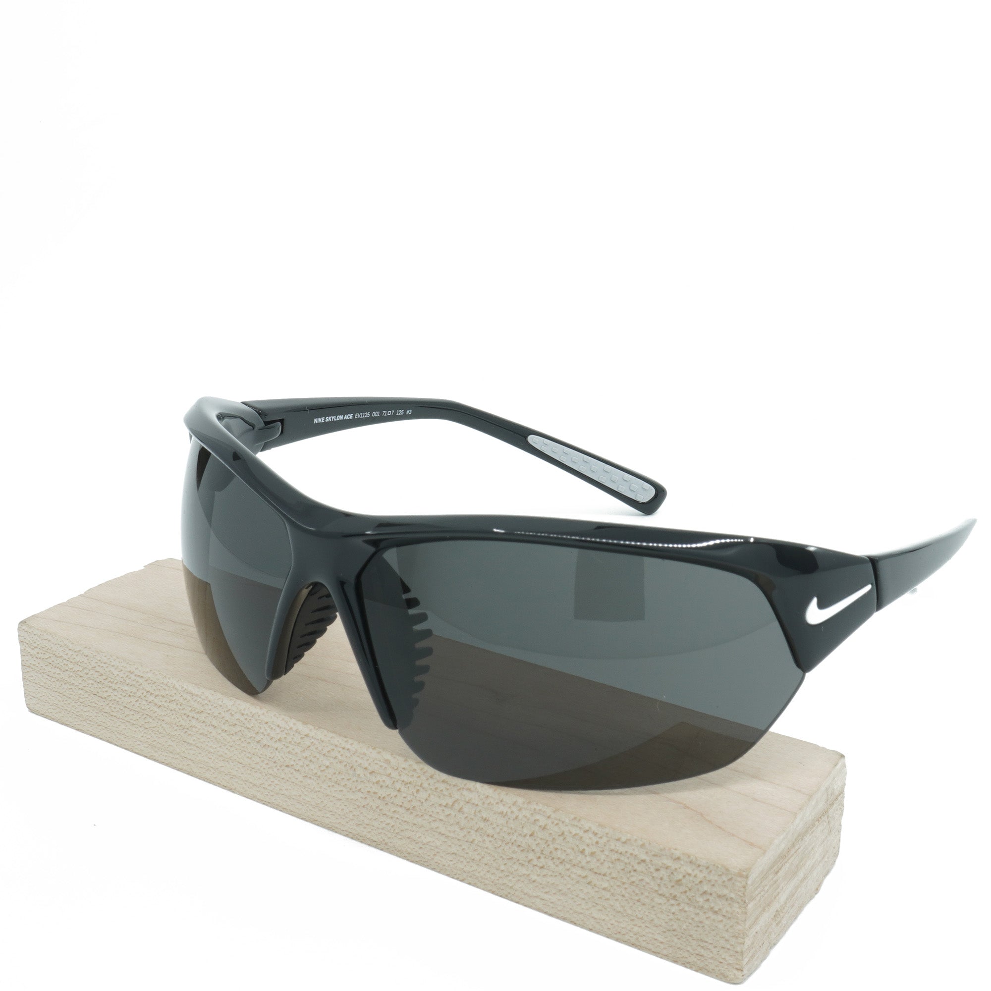 [EV1125-001] Mens Nike Skylon Ace Sunglasses