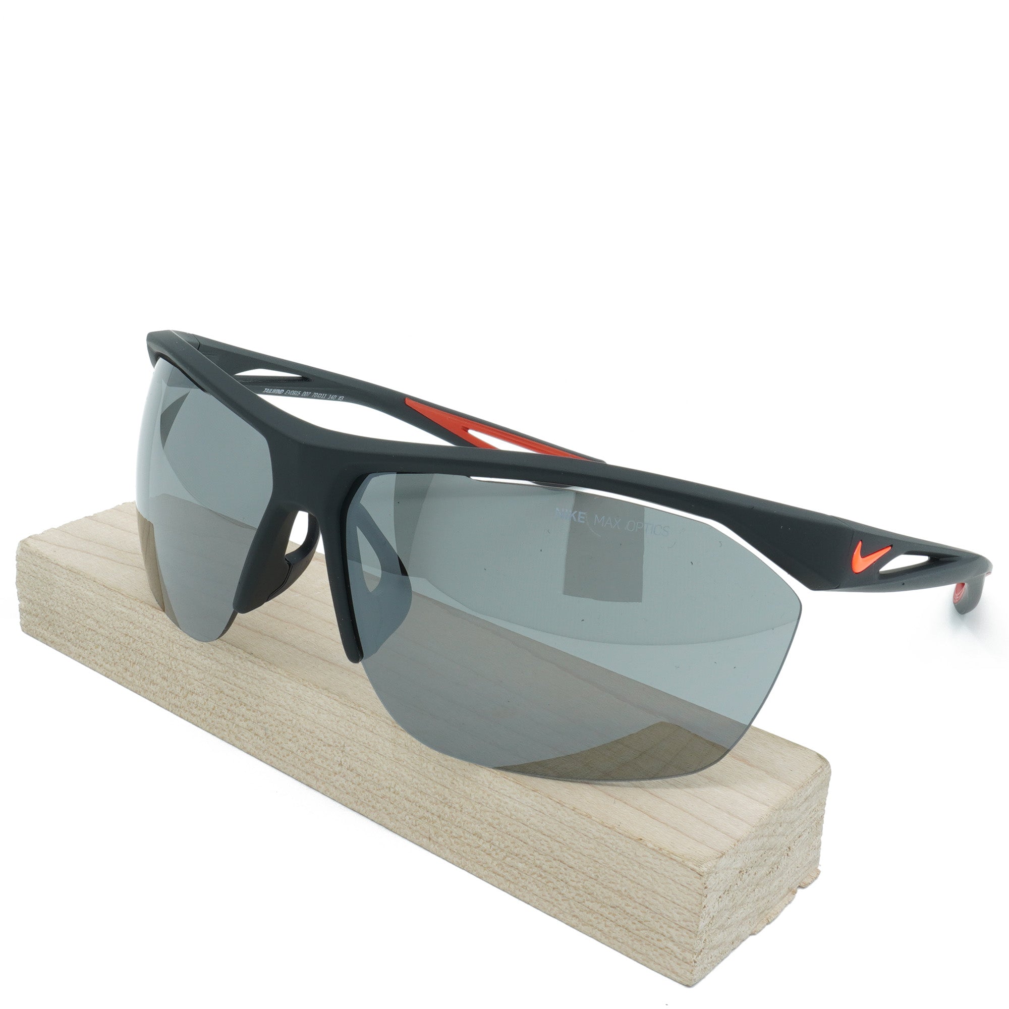 [EV0915-007] Mens Nike Tailwind Sunglasses
