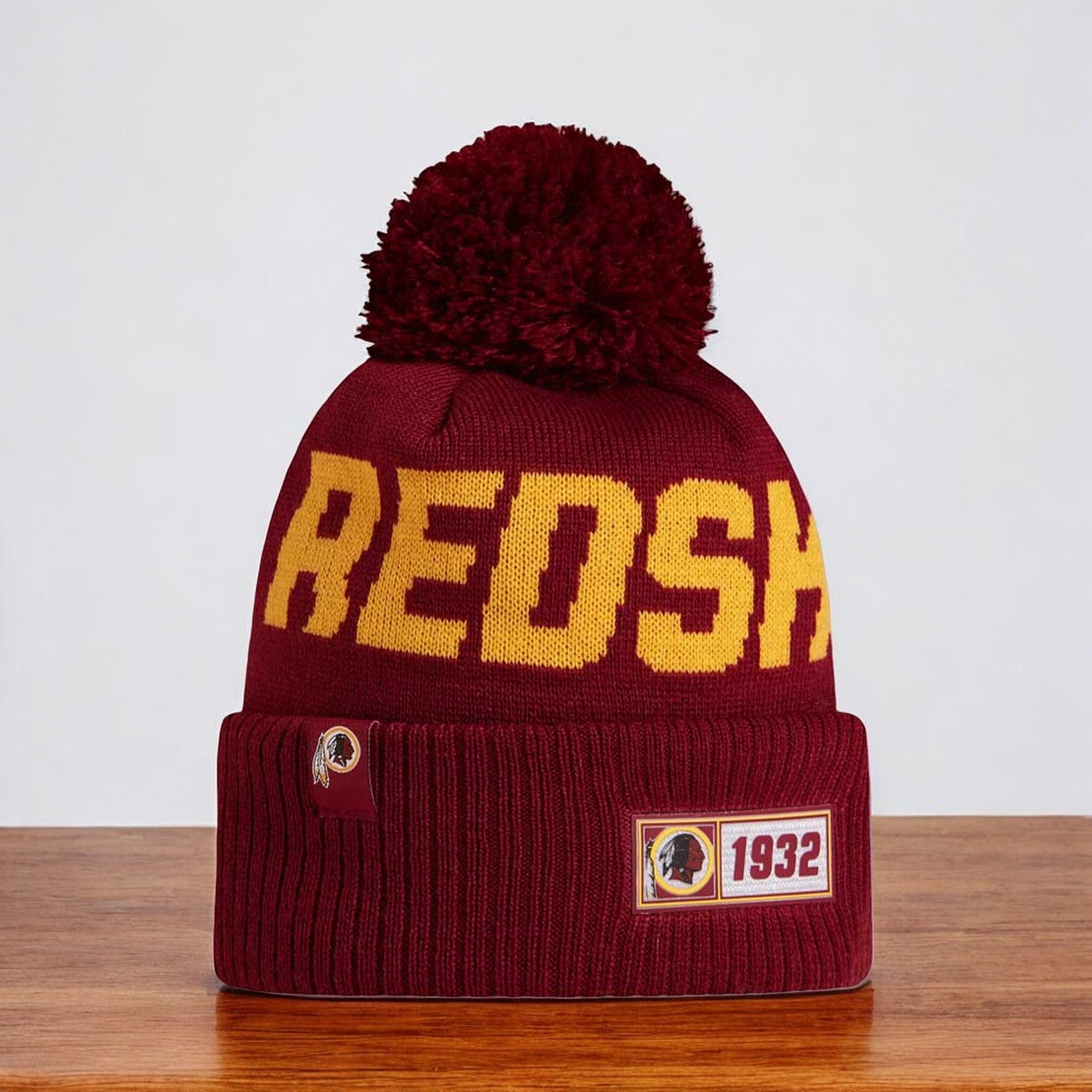 [12050370] Mens New Era NFL On Field Sport Knit Beanie - Washington Redskins