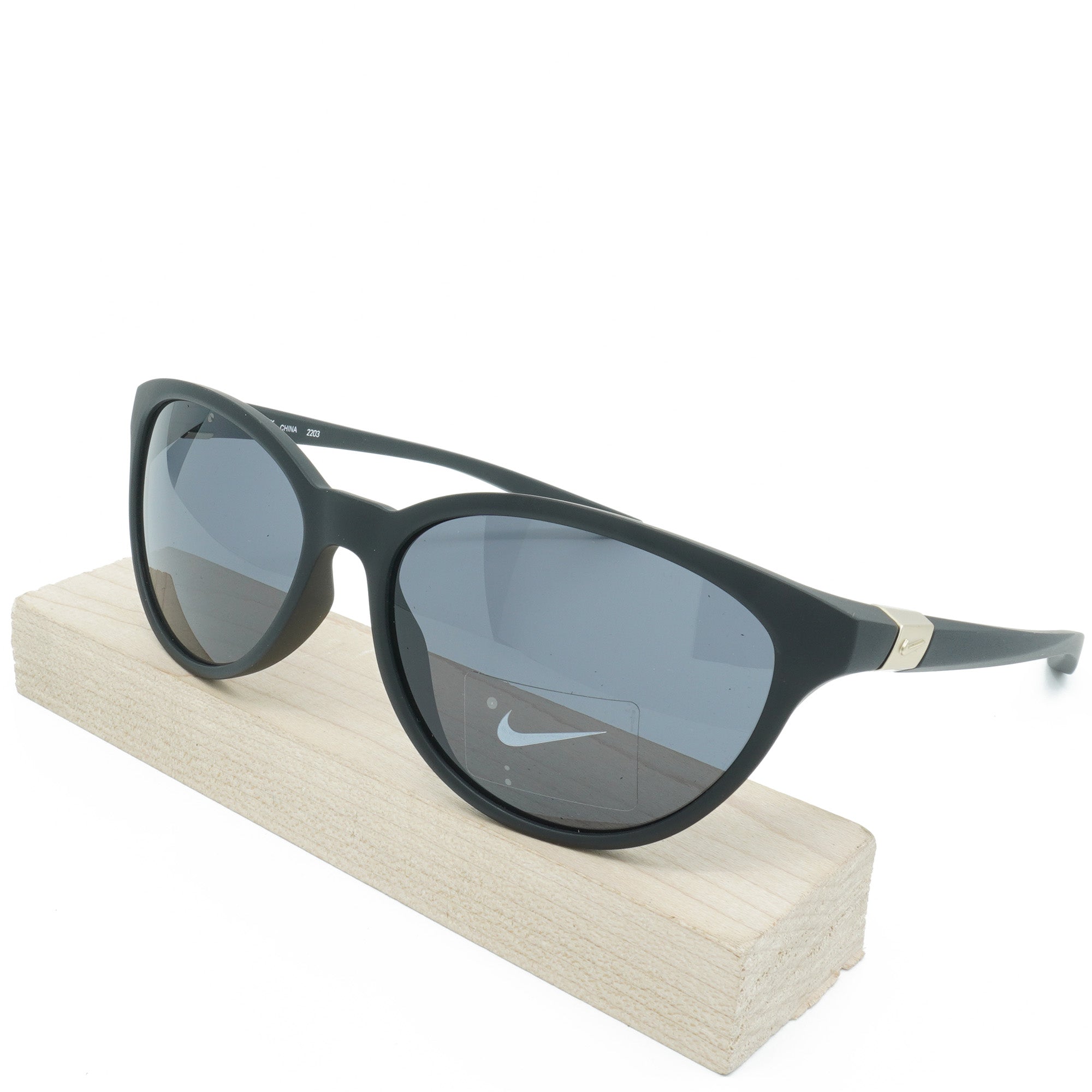 [DJ0892-010] Womens Nike CITY PERSONA Polarized Sunglasses
