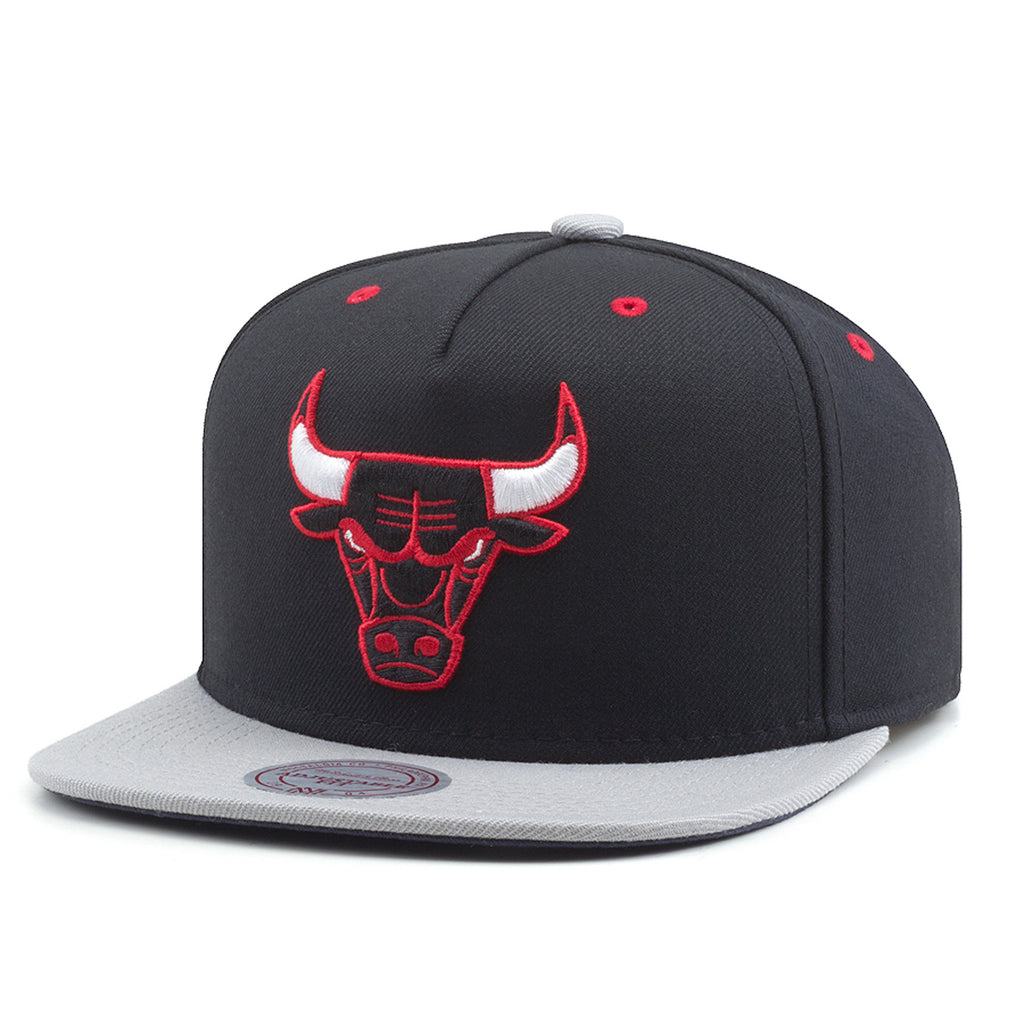 [NT56Z-GTE-A-5BULLS] MENS MITCHELL & NESS NBA CHICAGO BULLS CORD VISOR STRAPBACK