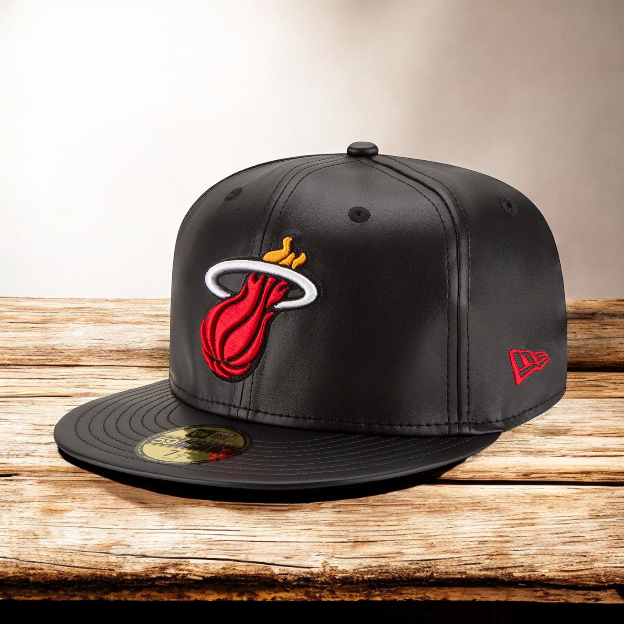 [70344056] Mens New Era NBA 59Fifty Faux Leather Fitted - Miami Heat