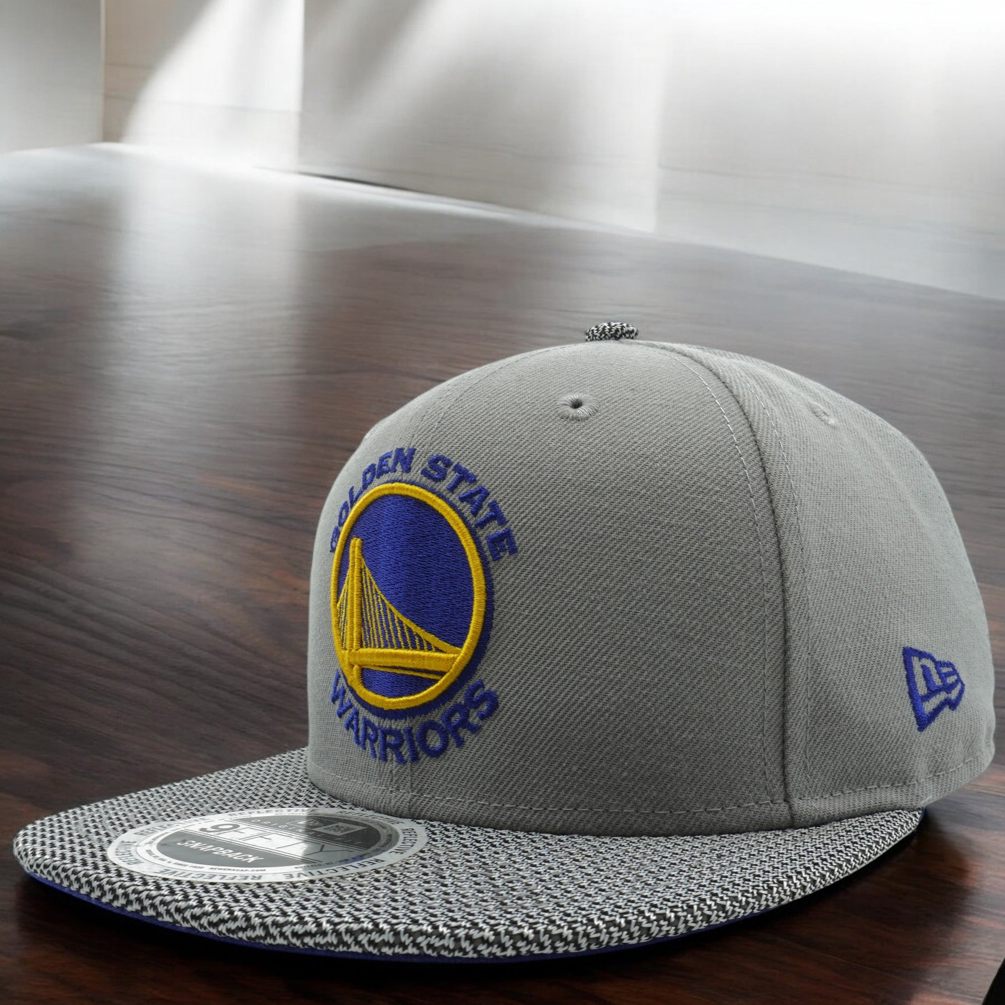 [11450842] Mens New Era NBA Golden State Warriors Reflective Amesh 950 Snapback