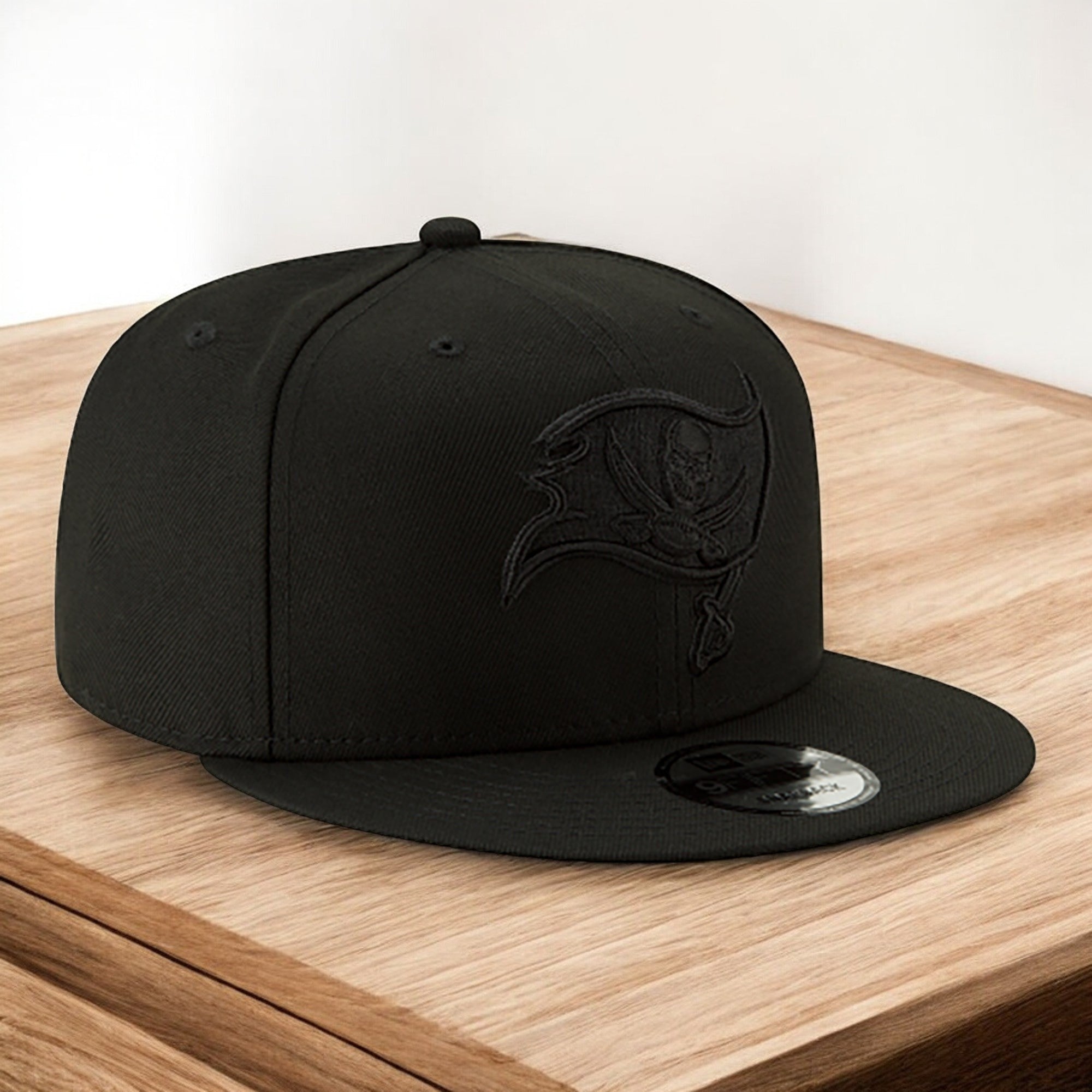 [11872938] Mens New Era NFL 9Fifty Snapback - Tampa Bay Buccaneers