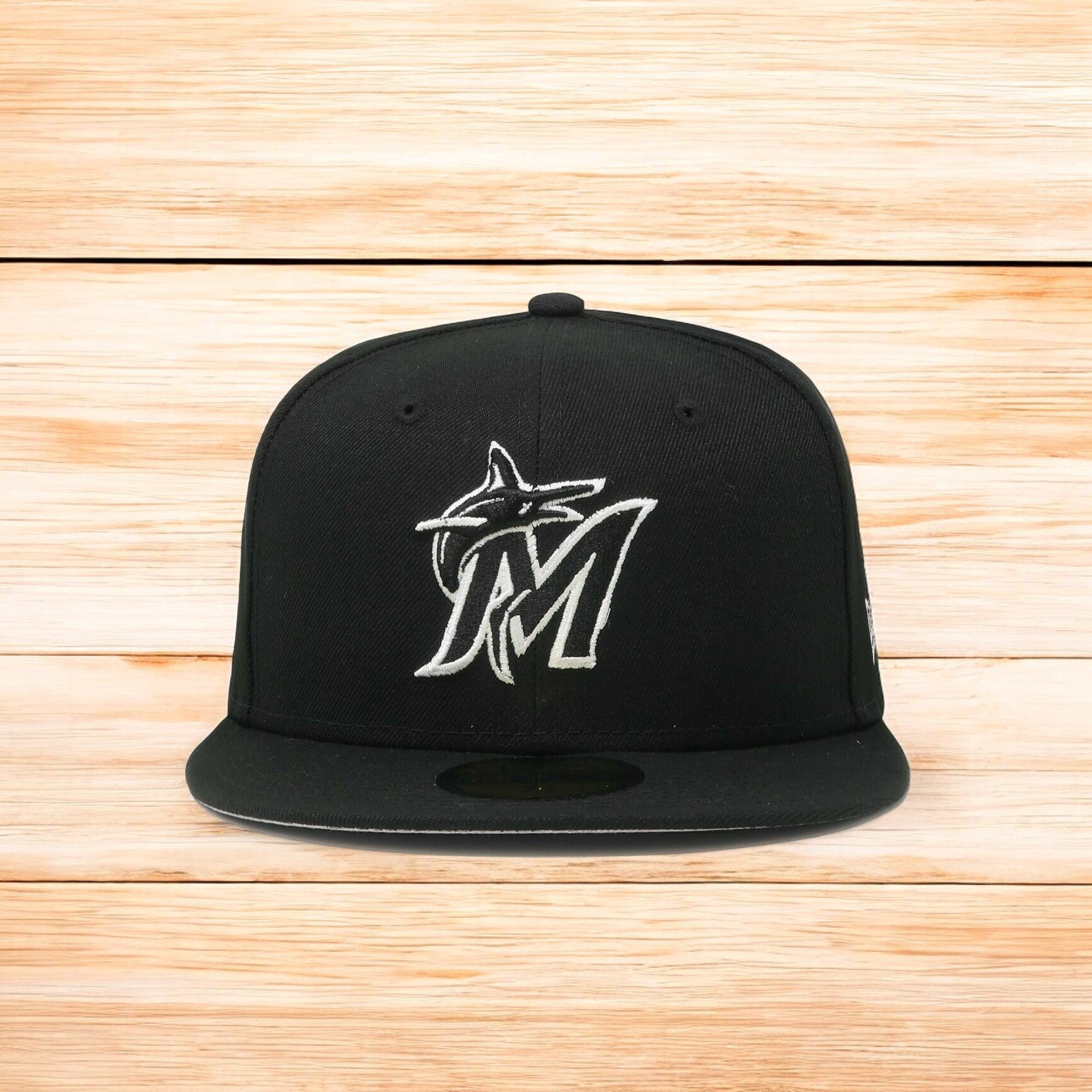 [11875069] Mens New Era MLB Authentic 59Fifty Fitted - Miami Marlins