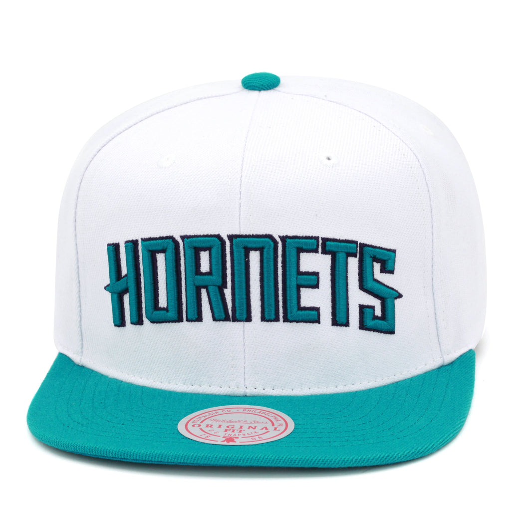 MENS MITCHELL & NESS NBA CORE BASIC SNAPBACK HORNETS - WHITE-BLUE