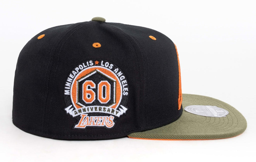 [HHSF5082-LALYYPPPBKGN] MENS MITCHELL & NESS NBA LA LAKERS TAKE FLIGHT FITTED