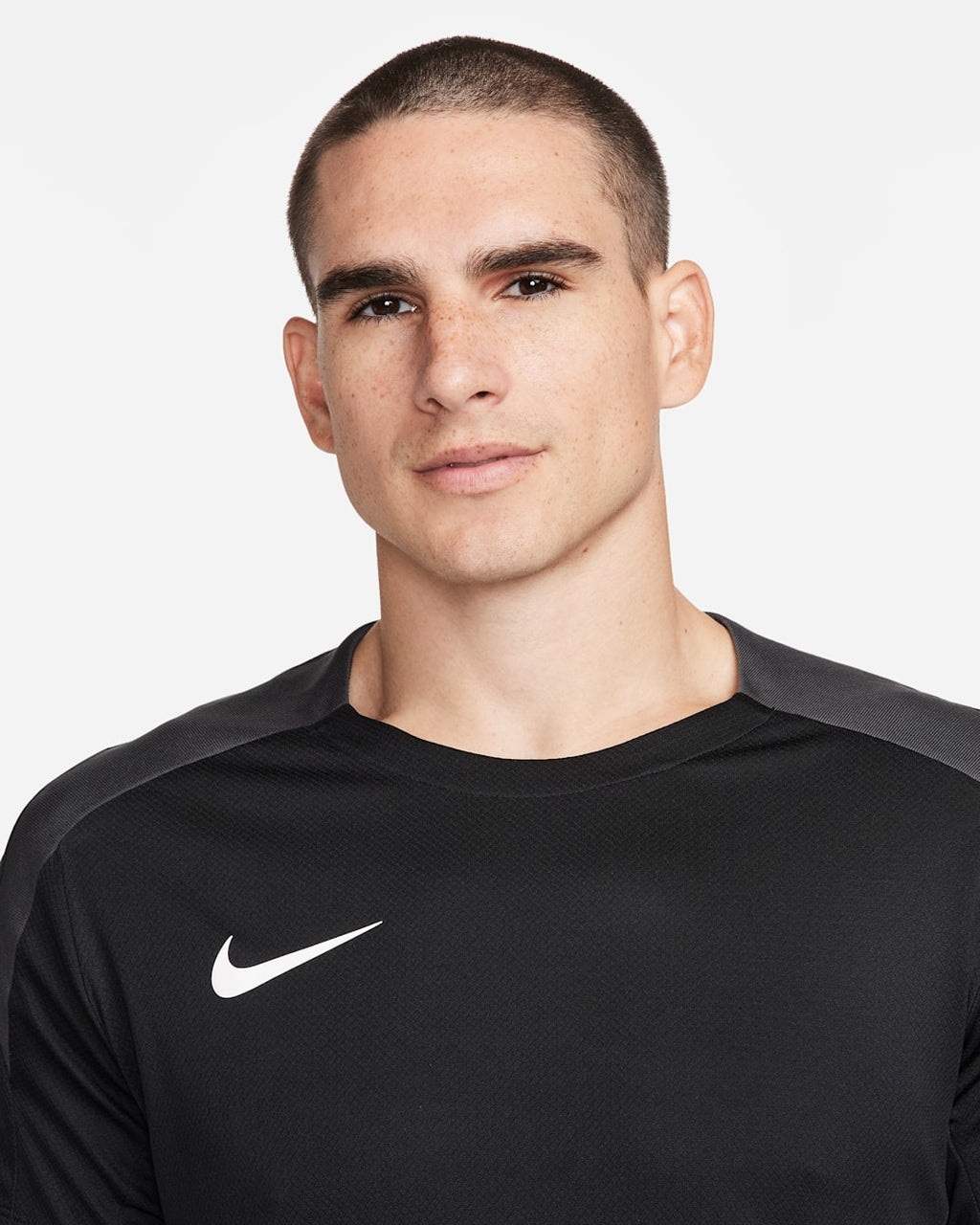 [FN2399-010] MENS NIKE STRIKE DRI-FIT SHORT-SLEEVE SOCCER TOP