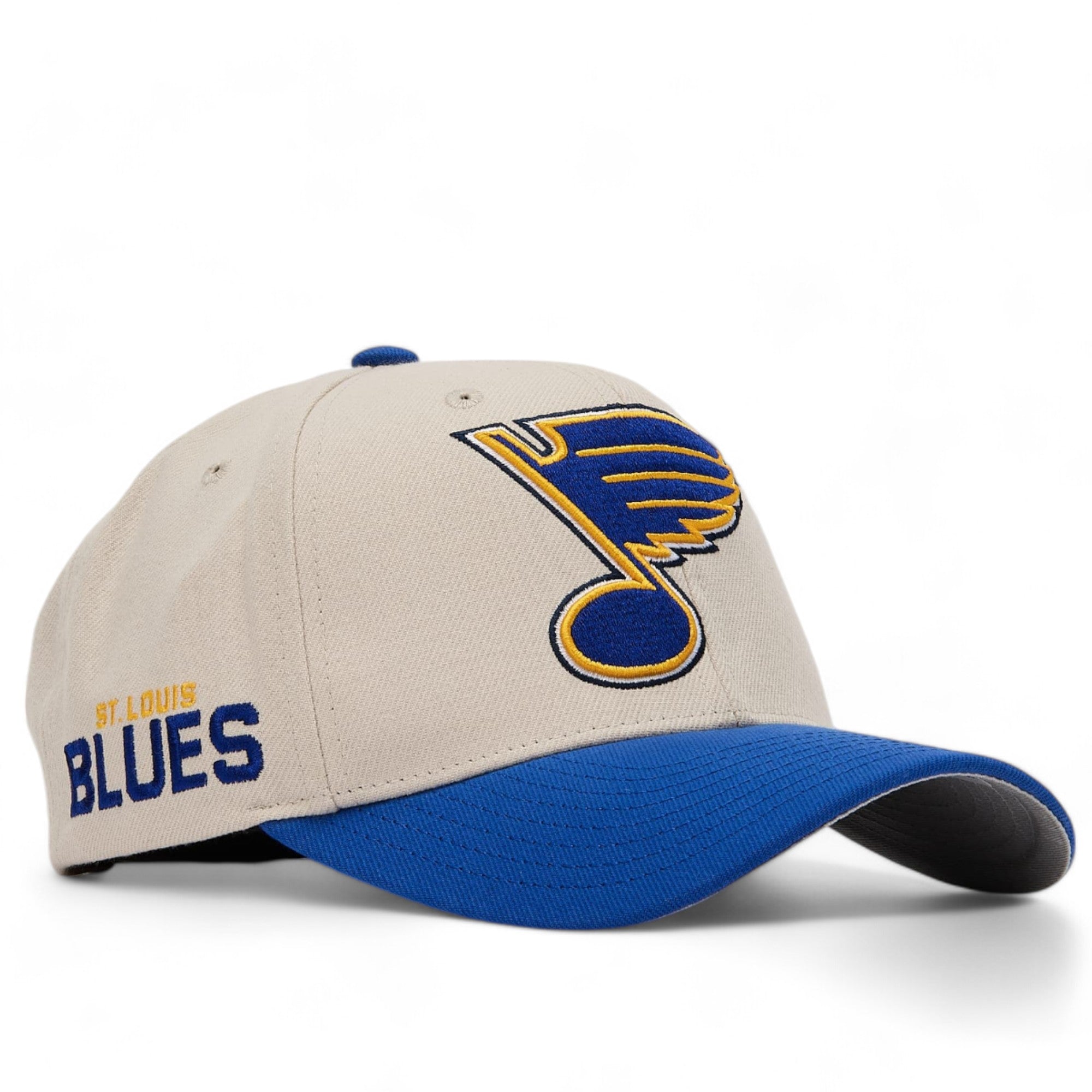 MENS MITCHELL & NESS NHL GAME ON PRO SNAPBACK BLUES - OFF WHITE