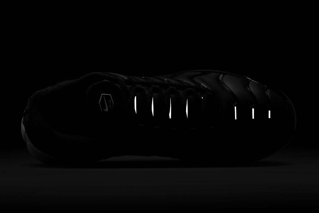 [FZ4150-001] MENS NIKE AIR MAX PLUS G