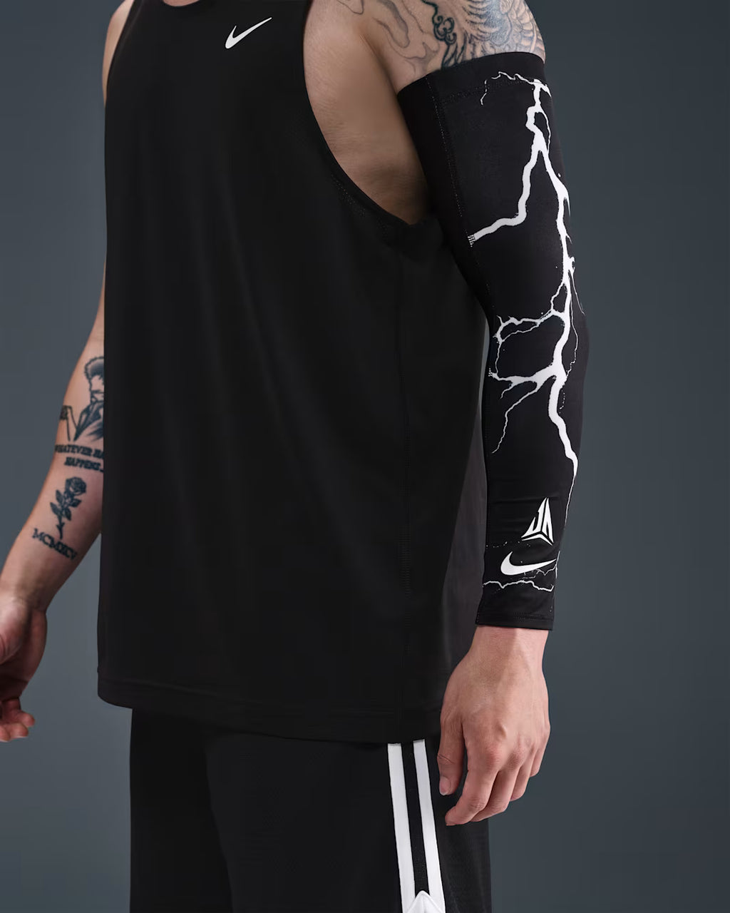 [N.101.1054.010] ADULT NIKE DRI-FIT SLEEVE J MORANT