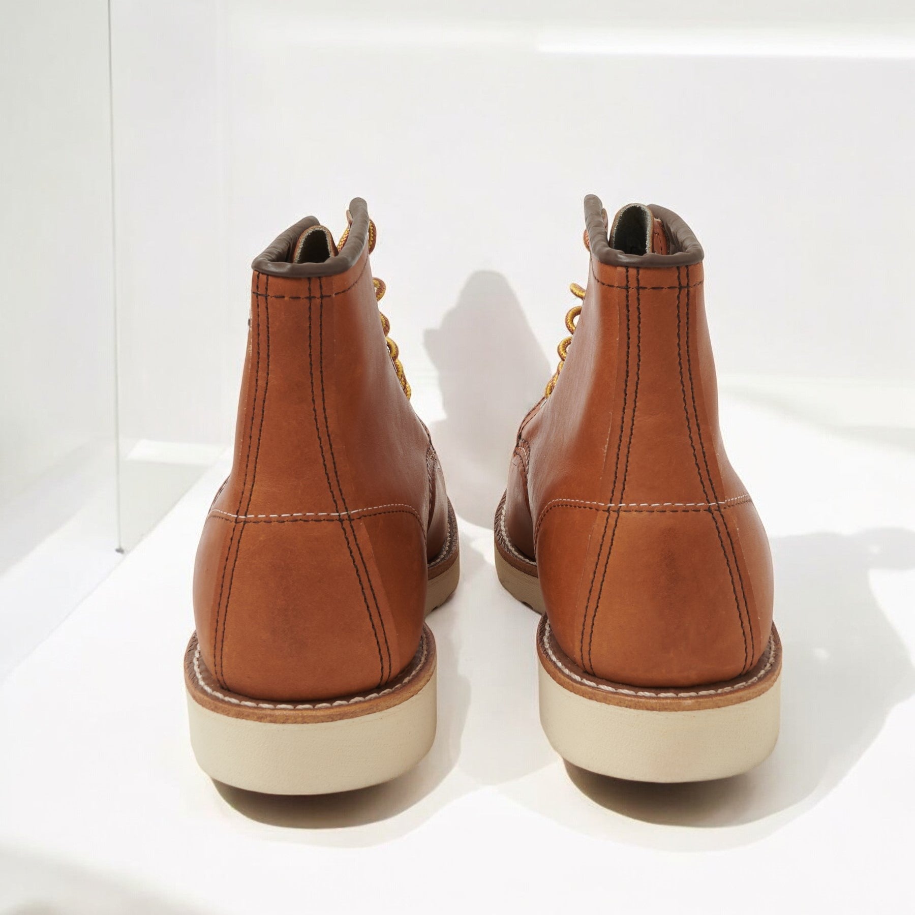 [0875] Mens RED WING CLASSIC MOC - BROWN