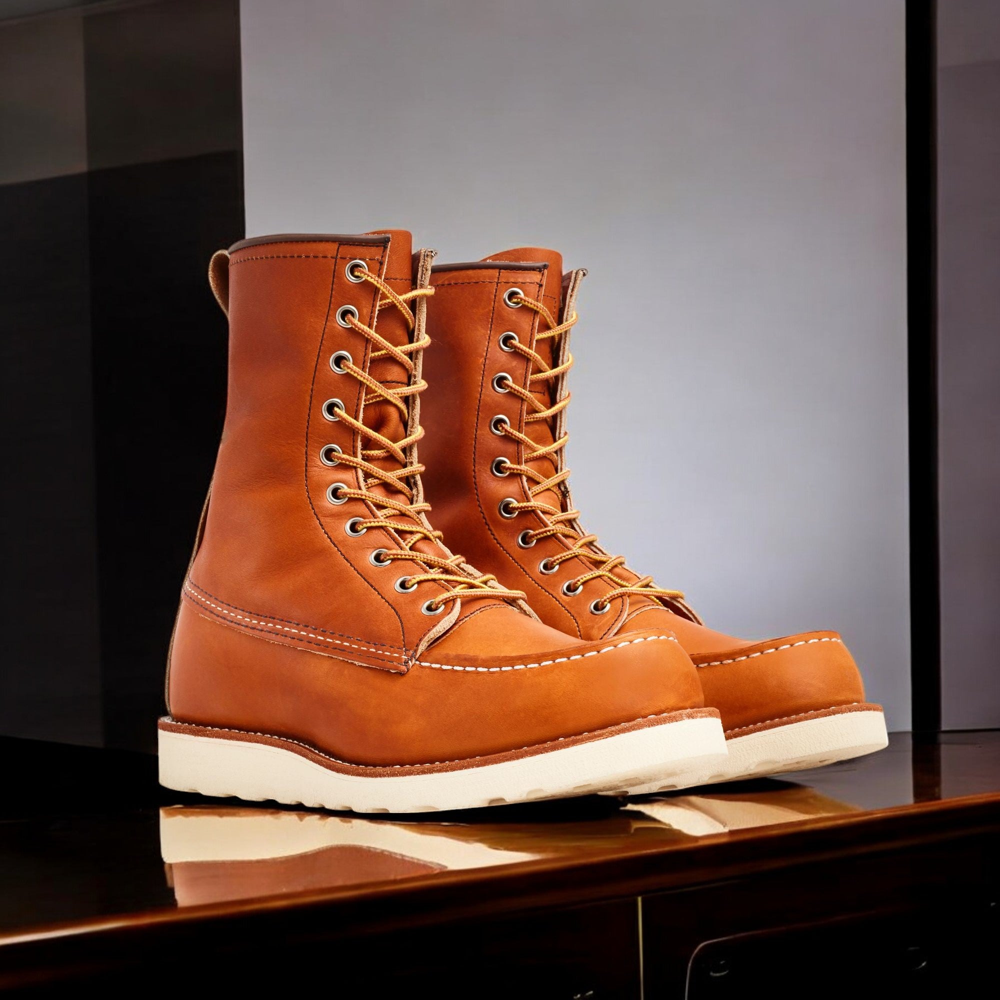 [0877] MENS RED WING CLASSIC MOC 8-INCH BOOT