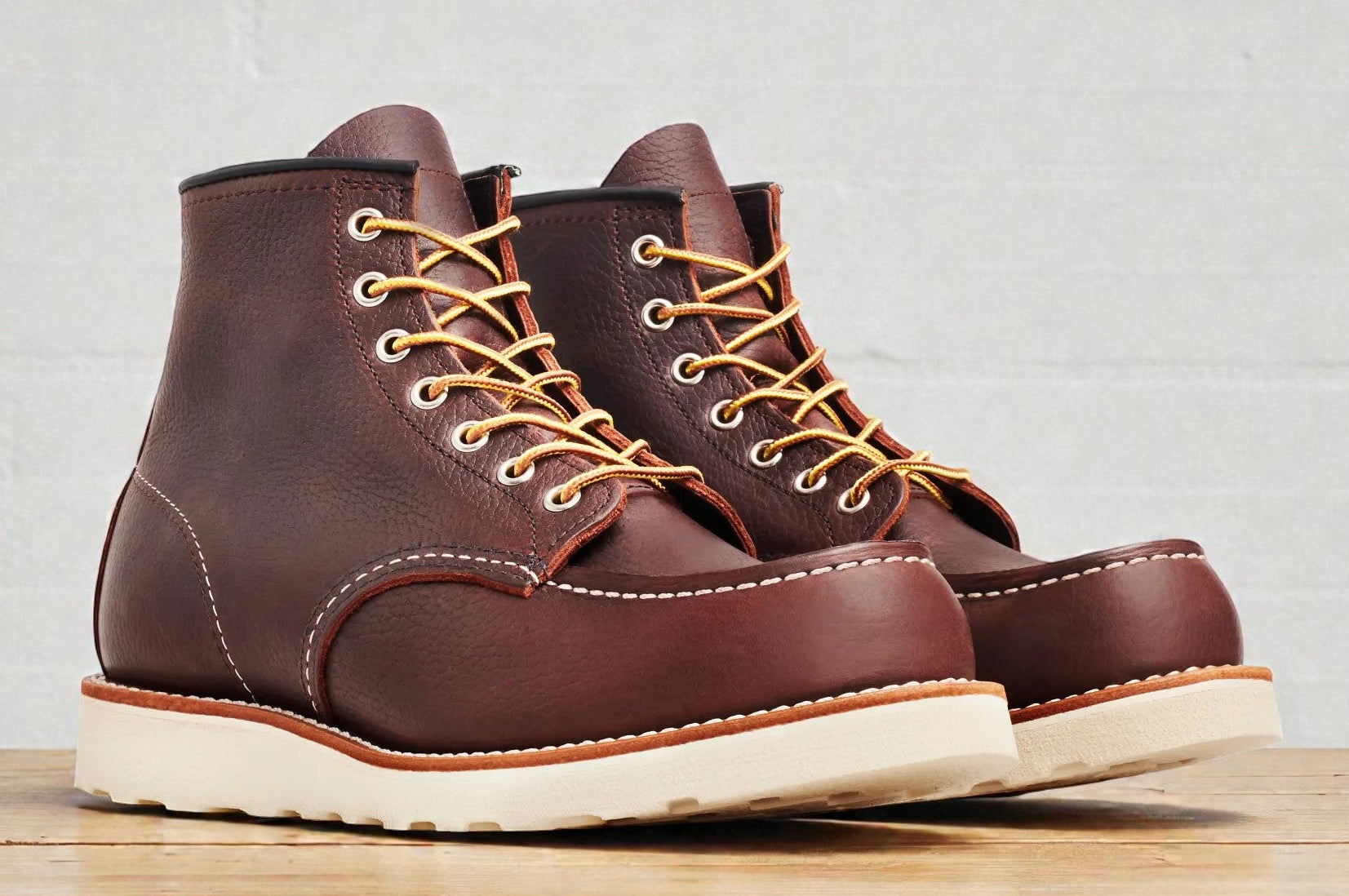 [8138-WIDE] MENS RED WING CLASSIC MOC (WIDE 2E WIDTH)