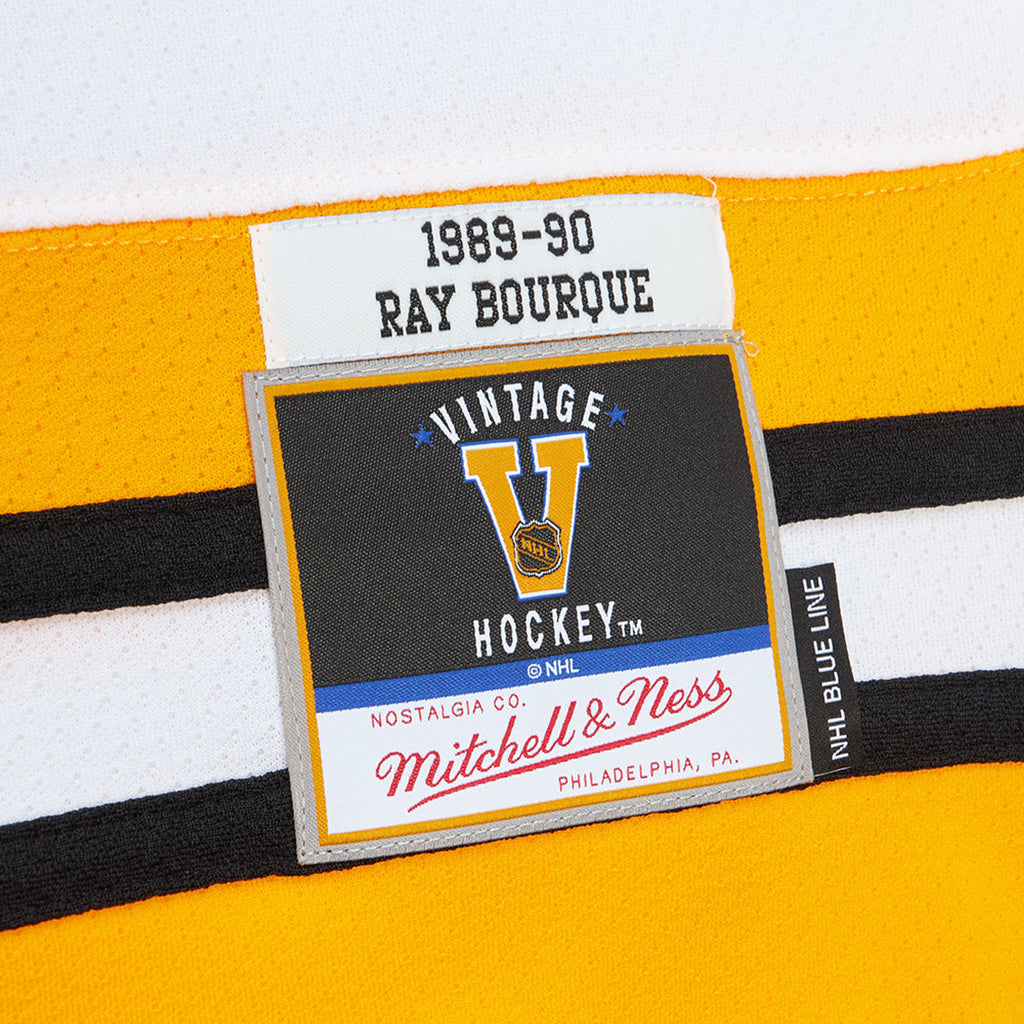 Mens Mitchell & Ness NHL WHITE JERSEY BRUINS 1989 RAY BOURQUE