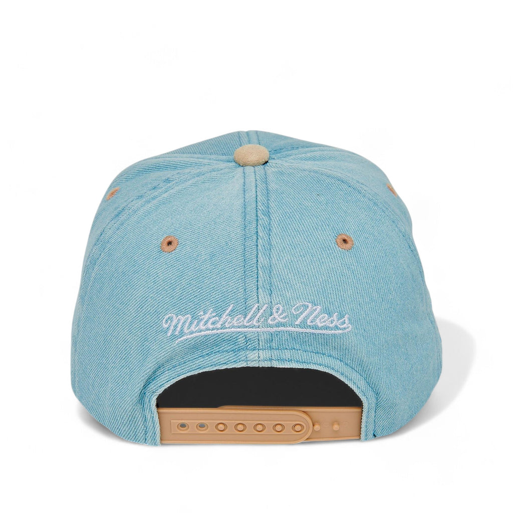 MENS MITCHELL & NESS NBA BLUE JEAN BABY SNAPBACK HWC BULLS - LIGHT BLUE