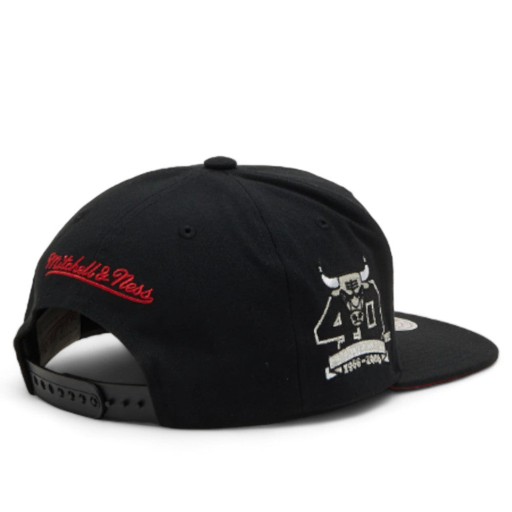 MENS MITCHELL & NESS NBA WATCH ME SHINE SNAPBACK BULLS - BLACK
