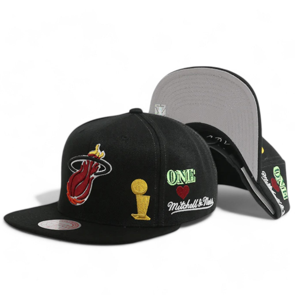 MENS MITCHELL & NESS NBA HYPERLOCAL SNAPBACK HWC HEAT - BLACK