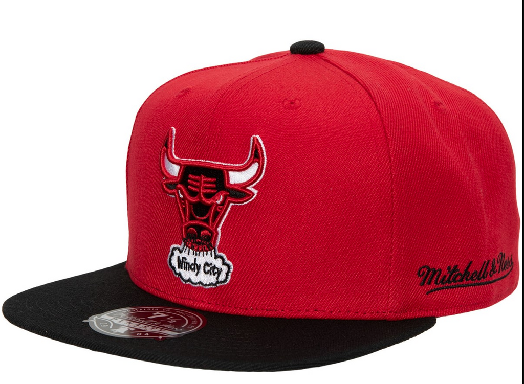 MENS MITCHELL & NESS NBA TEAM SIDE FITTED HWC BULLS