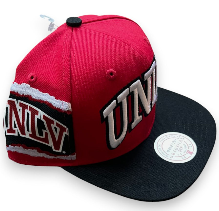 [HHSS3466-LVEYYPPPRDBK] MENS MITCHELL & NESS NCAA JUMBOTRON SNAPBACK UNLV