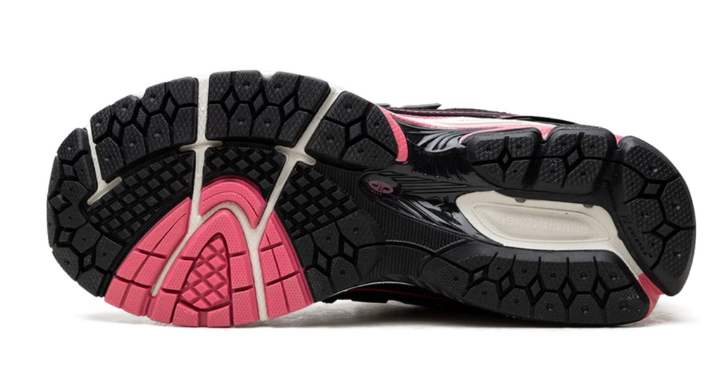 [U1906RMD] MENS NEW BALANCE 1906R 'DESERT HEAT BLACK PINK'