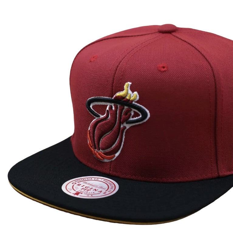 Mens MITCHELL & NESS NBA CORE BASIC SNAPBACK HWC HEAT