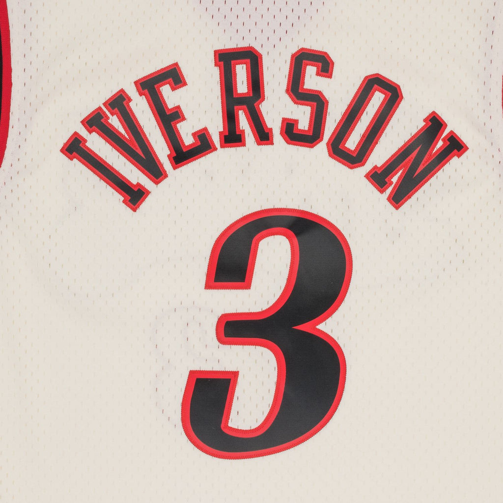 MENS MITCHELL & NESS CREAM TEAM COLOR SWINGMAN JERSEY 76ERS 2000 ALLEN IVERSON