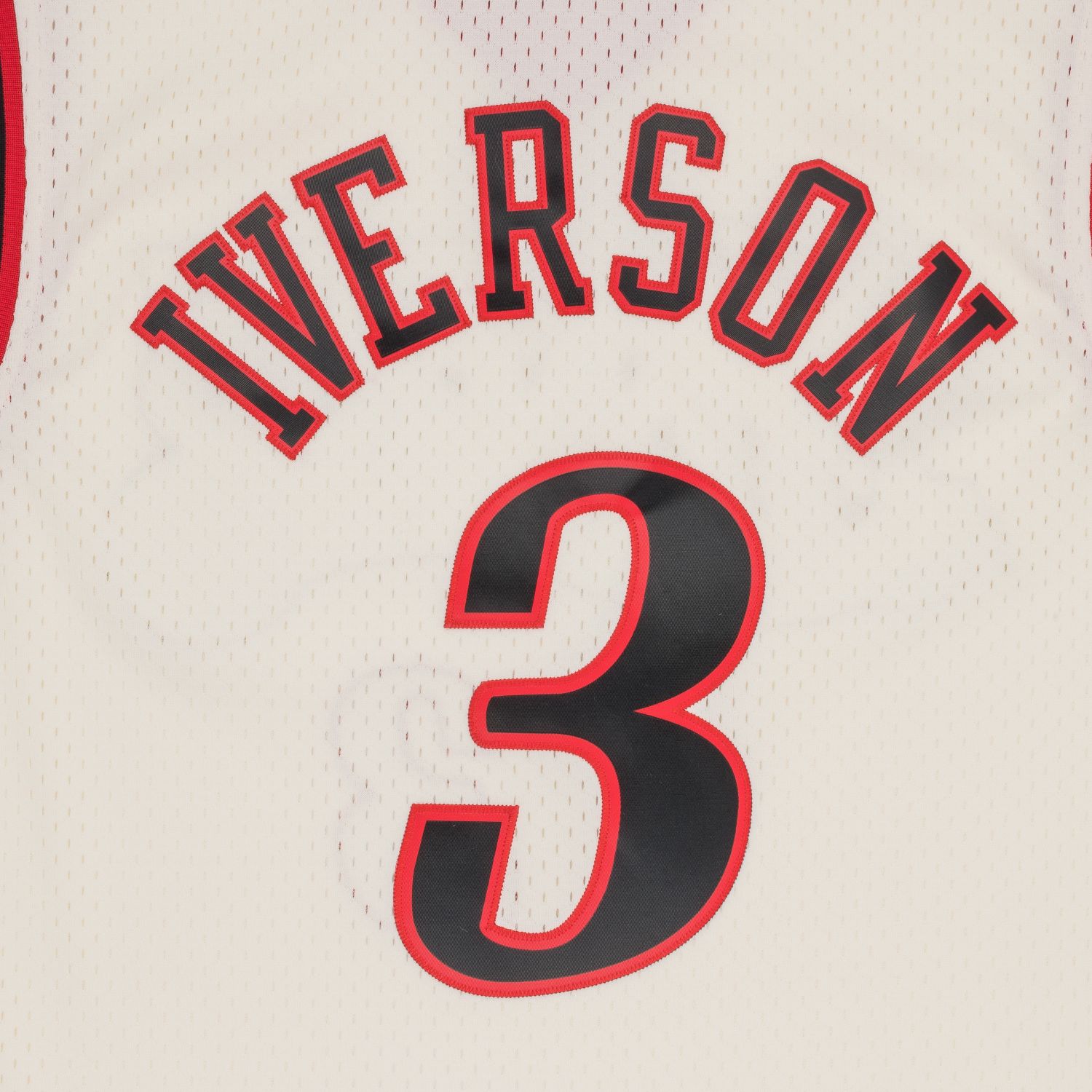 MENS MITCHELL & NESS CREAM TEAM COLOR SWINGMAN JERSEY 76ERS 2000 ALLEN IVERSON