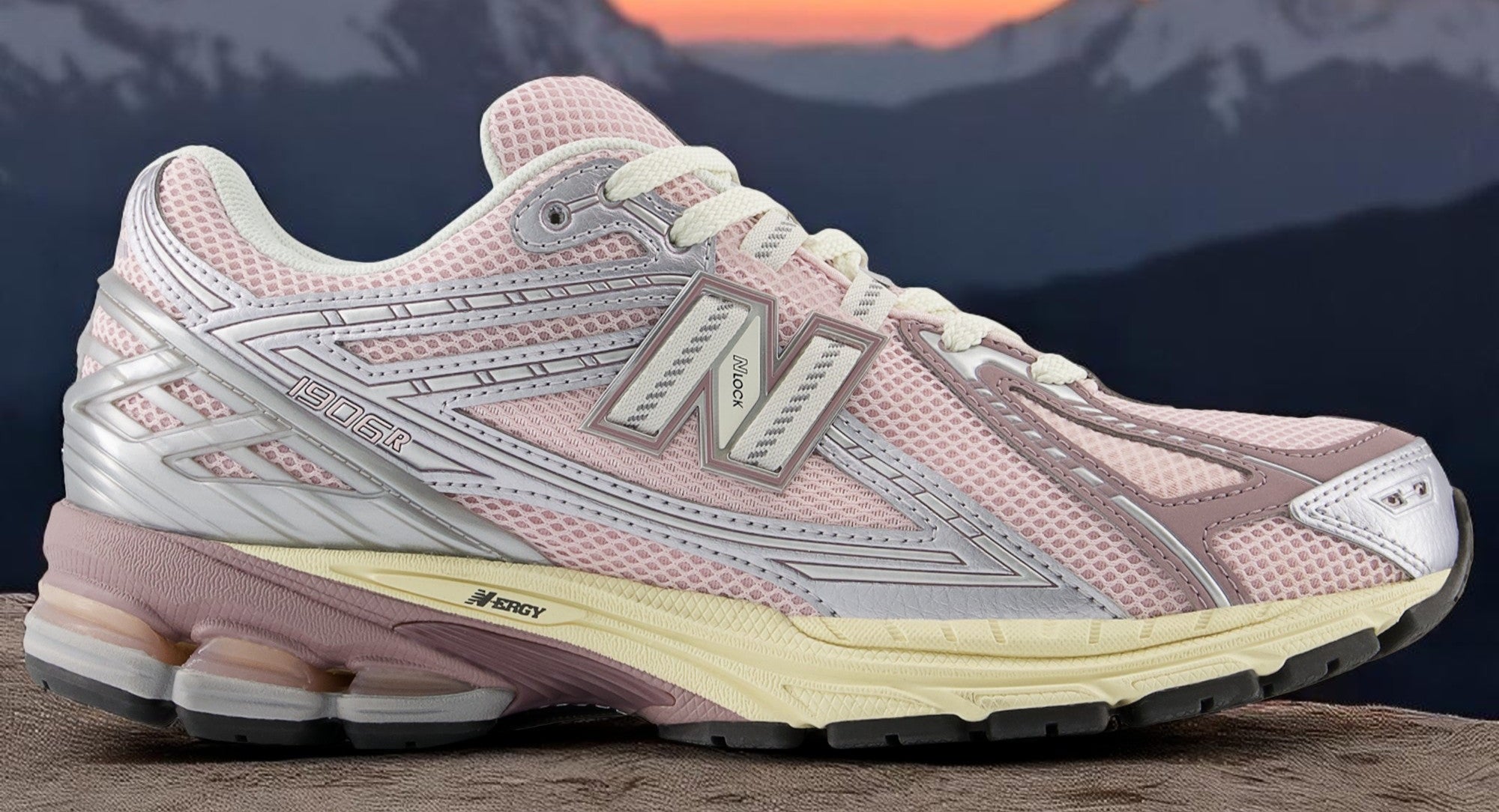[U1906RNF] Mens New Balance 1906R 'Rose Sugar Silver'