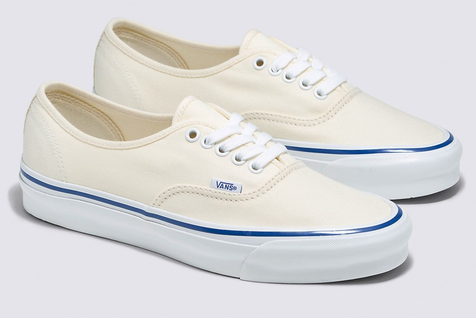 [VN0A4BV90RD] Mens Vans OG AUTHENTIC LX 'CLASSIC WHITE'