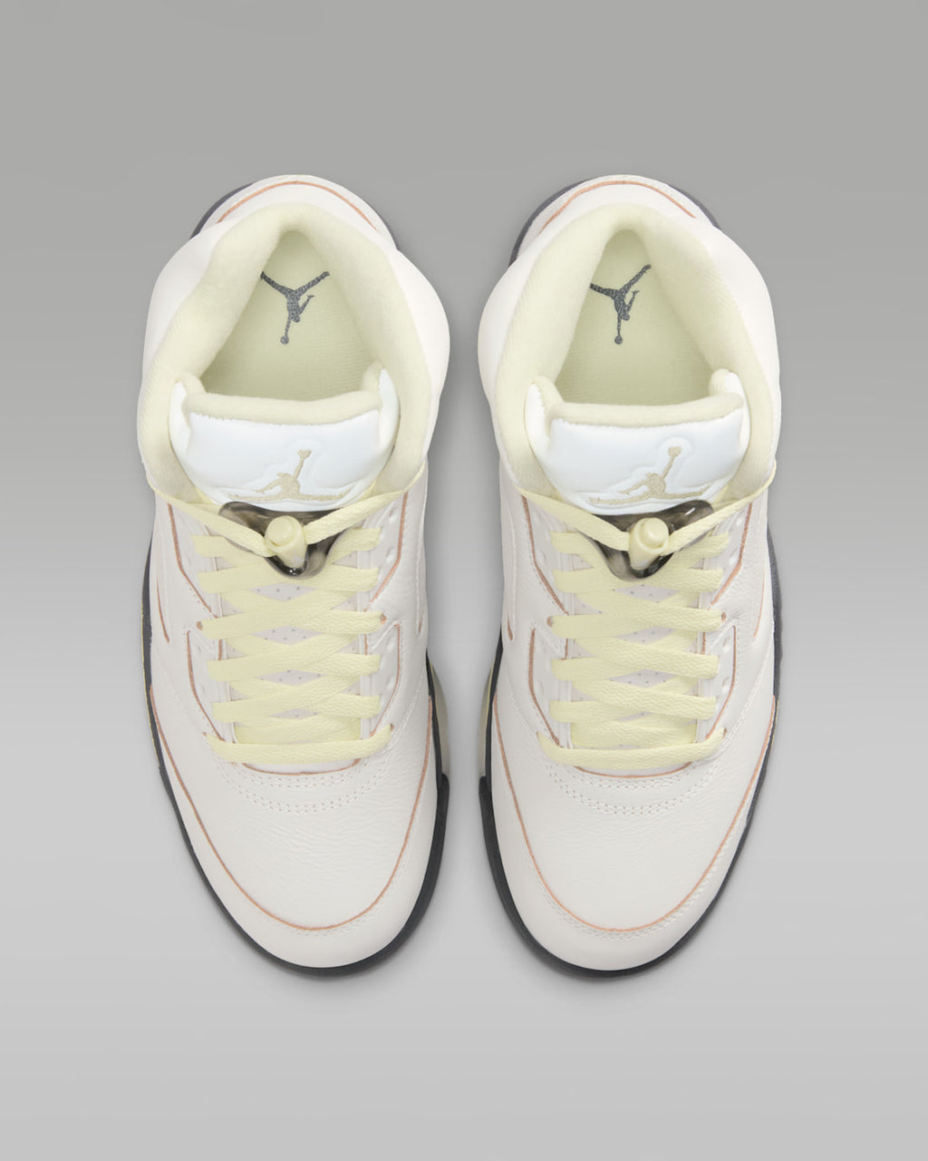[IM7592-130] WOMENS AIR JORDAN RETRO 5 'LUMINOUS GREEN'