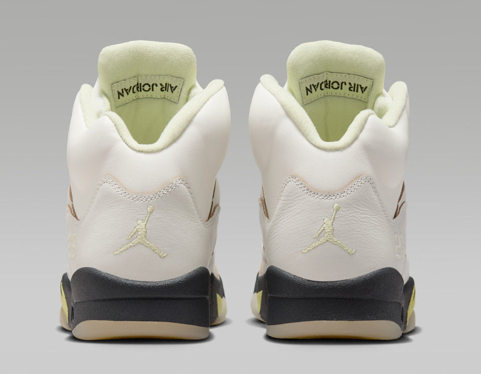 [IM7592-130] WOMENS AIR JORDAN RETRO 5 'LUMINOUS GREEN'