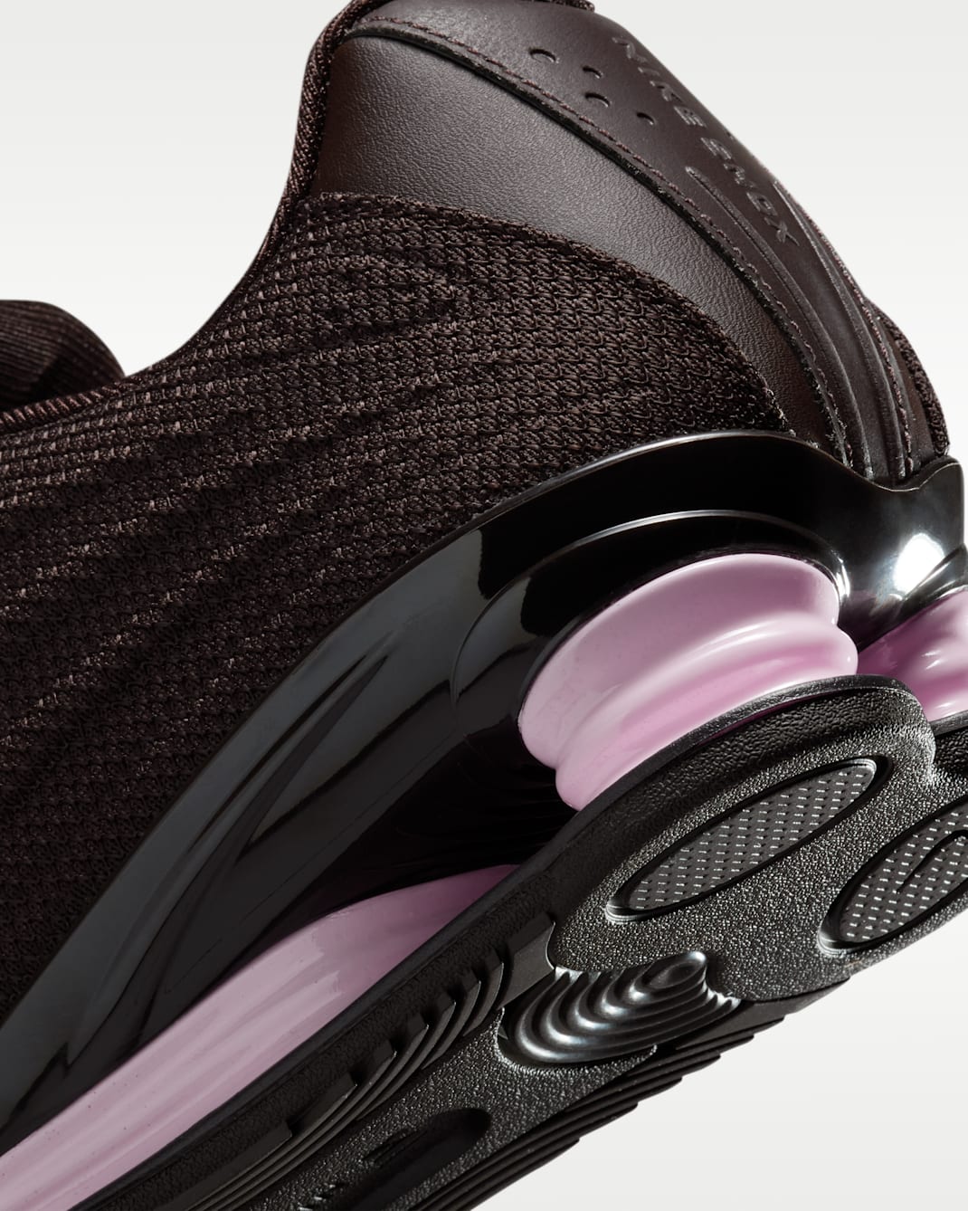 [HQ7540-200] WOMENS NIKE SHOX Z 'VELVET BROWN'