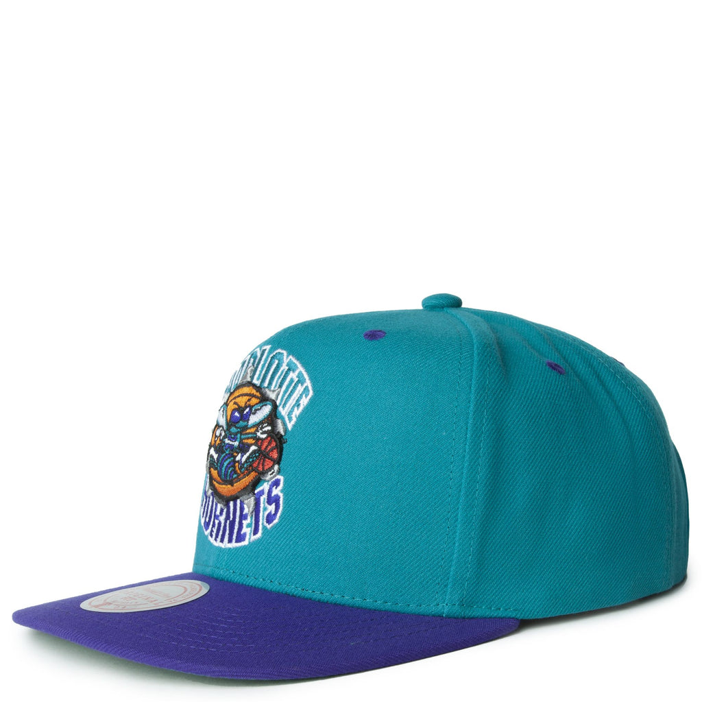 MENS MITCHELL & NESS NBA BREAKTHROUGH SNAPBACK HWC HORNETS - TEAL