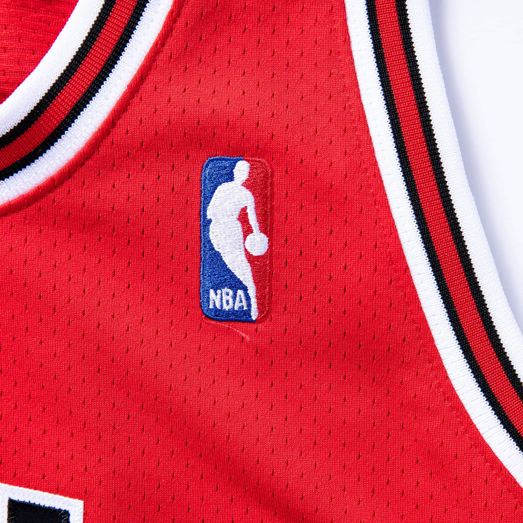 MENS MITCHELL & NESS AUTHENTIC ROAD FINALS JERSEY BULLS 1997 SCOTTIE PIPPEN
