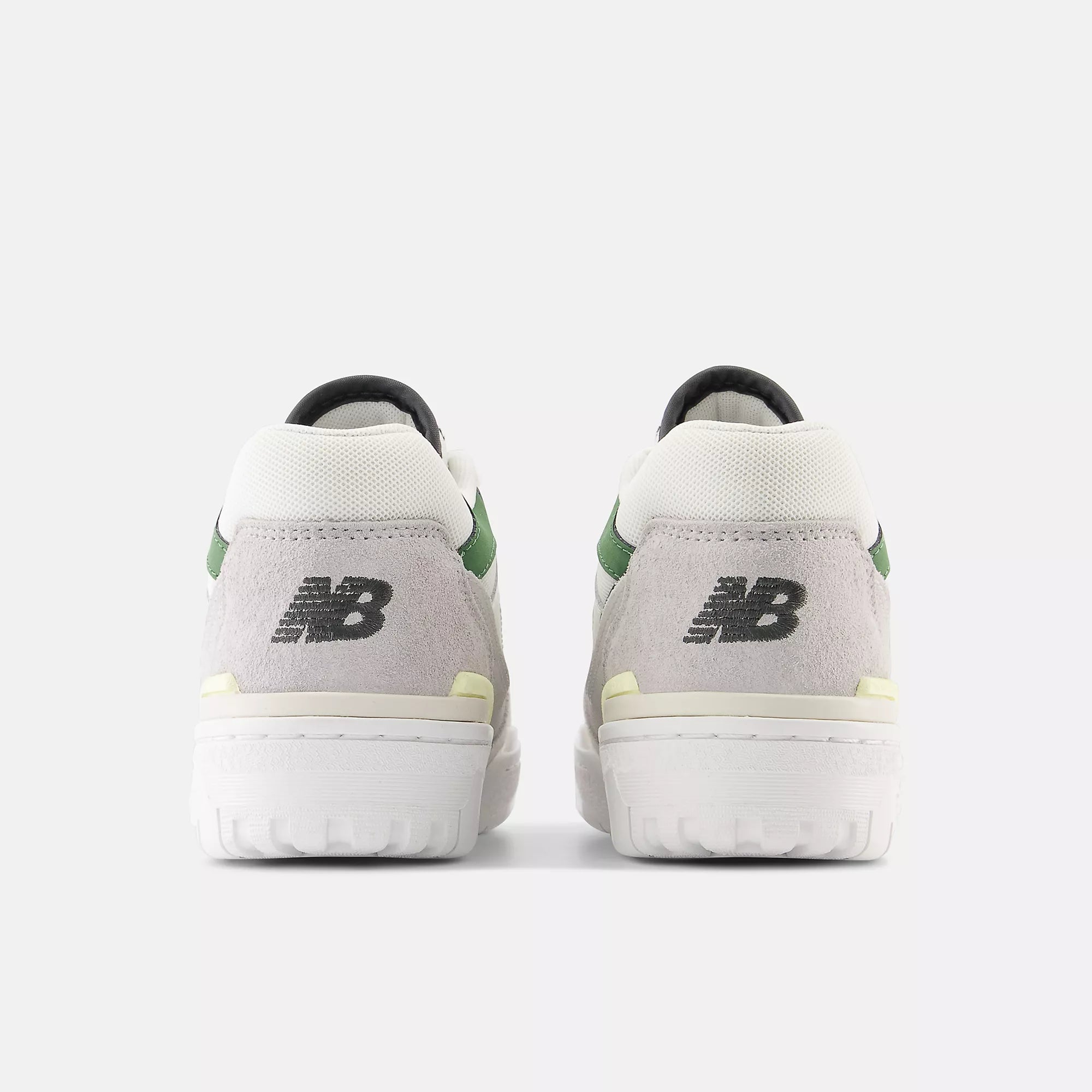 [BBW550SG] WOMENS NEW BALANCE 550 'SEA SALT NORI'