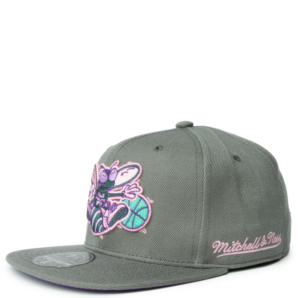 MENS MITCHELL & NESS NBA FROM DUSK FITTED HWC HORNETS - DARK GREY