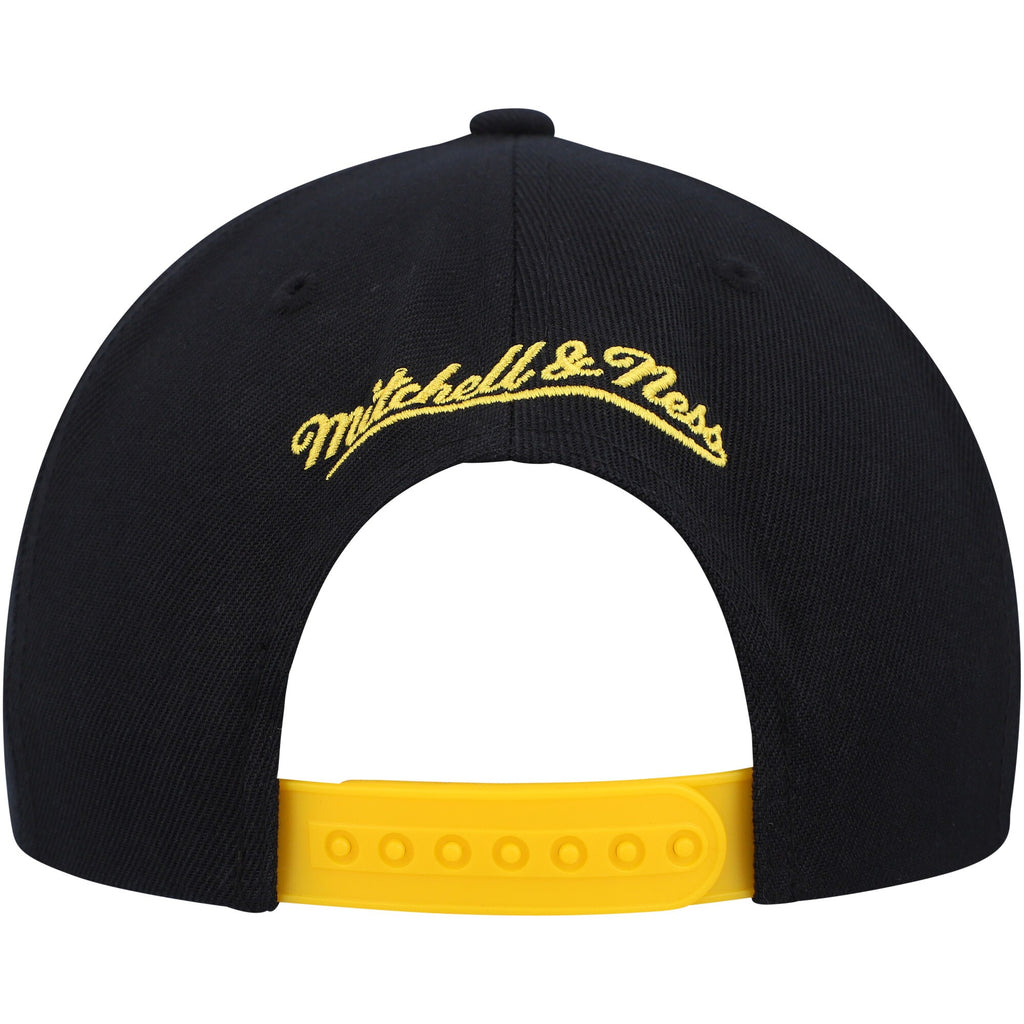 MENS MITCHELL & NESS NBA DAY ONE SNAPBACK BULLS - YELLOW-BLACK