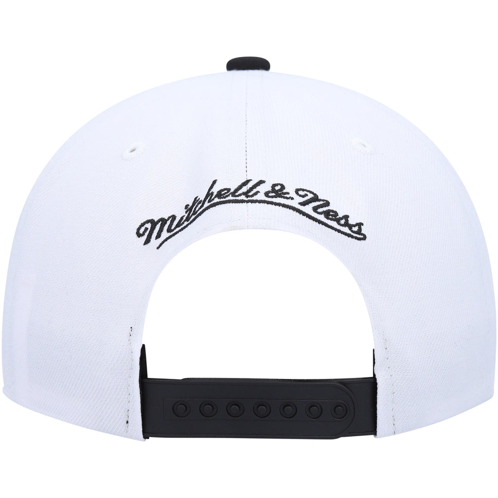 MENS MITCHELL & NESS NHL VINTAGE SHARKTOOTH SNAPBACK KINGS - WHITE