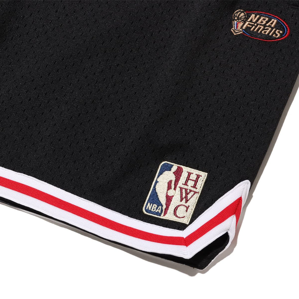 MENS MITCHELL & NESS NBA JUST DON PRACTICE SHORTS BULLS