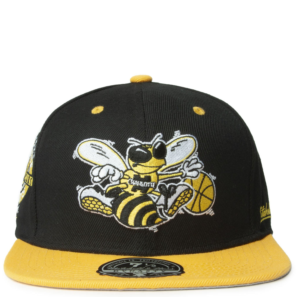 MENS MITCHELL & NESS NBA YELLOW TOE FITTED HWC HORNETS - BLACK-YELLOW