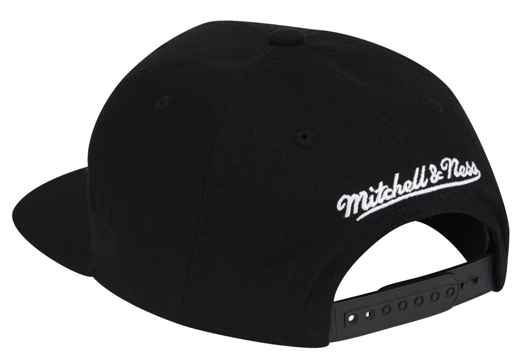[HHSS1077-CBUYYPPPBLCK] MENS NBA CHICAGO BULLS 97 CHAMPIONS SNAPBACK