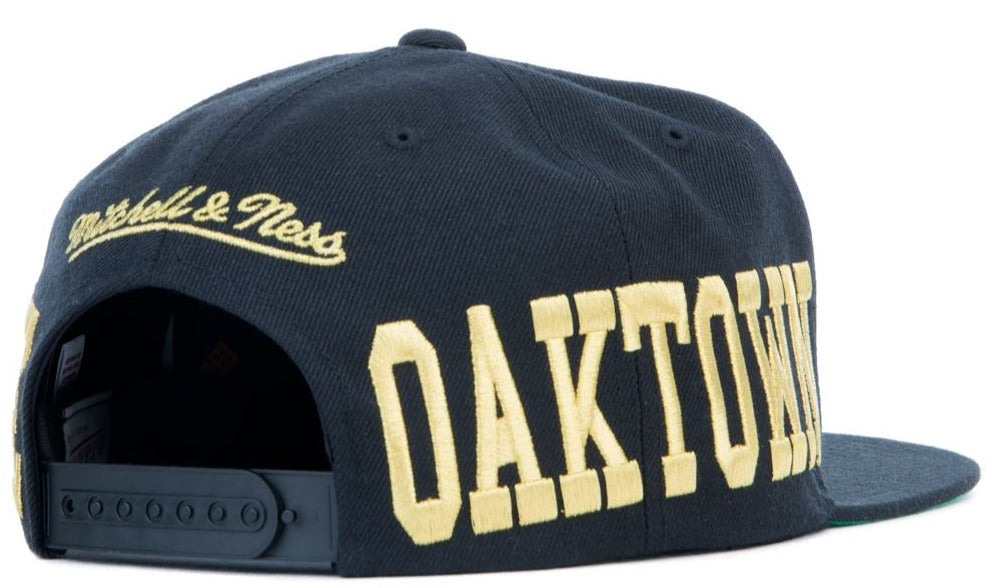 [6HSSBLCK-GSWMM18248] MENS NBA GOLDEN STATE WARRIORS GOLD OAKTOWN SNAPBACK