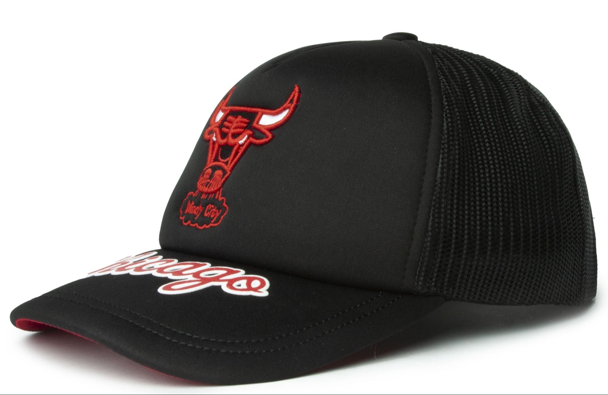 MENS MITCHELL & NESS NBA PUFF THE MAGIC TRUCKER HWC BULLS