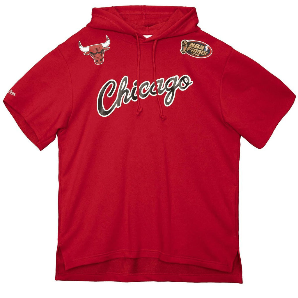 [HDSSAJ19074-CBUSCAR] MENS MITCHELL & NESS GAMEDAY SS FT HOODIE BULLS