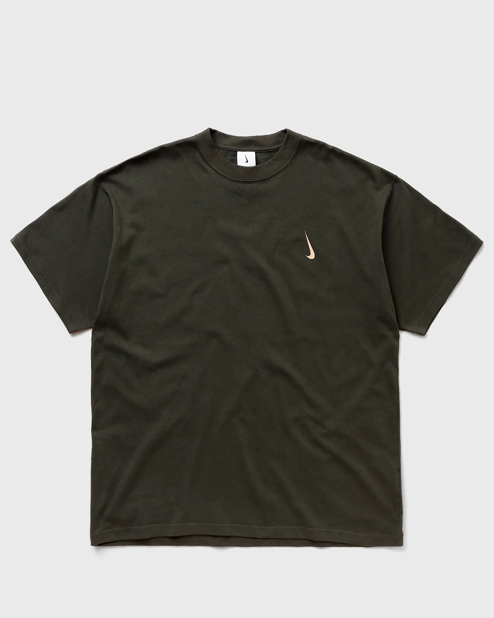 [DQ7755-355] Mens Nike x Billie Eilish T-Shirt 'Sequoia/Mushroom'