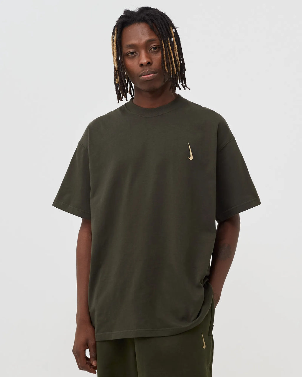 [DQ7755-355] Mens Nike x Billie Eilish T-Shirt 'Sequoia/Mushroom'