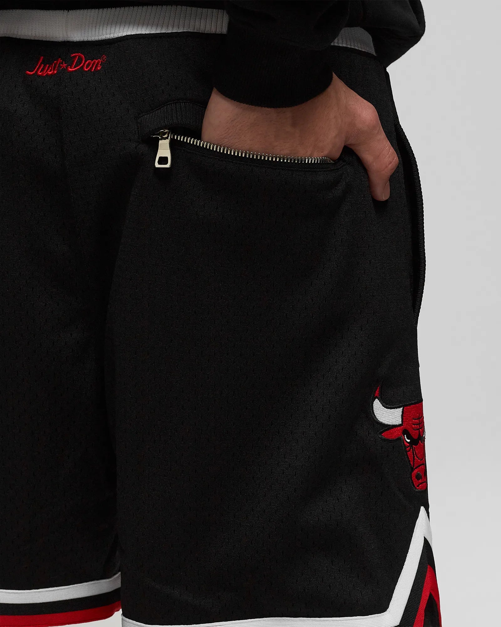 MENS MITCHELL & NESS NBA JUST DON 7IN SHORTS BULLS