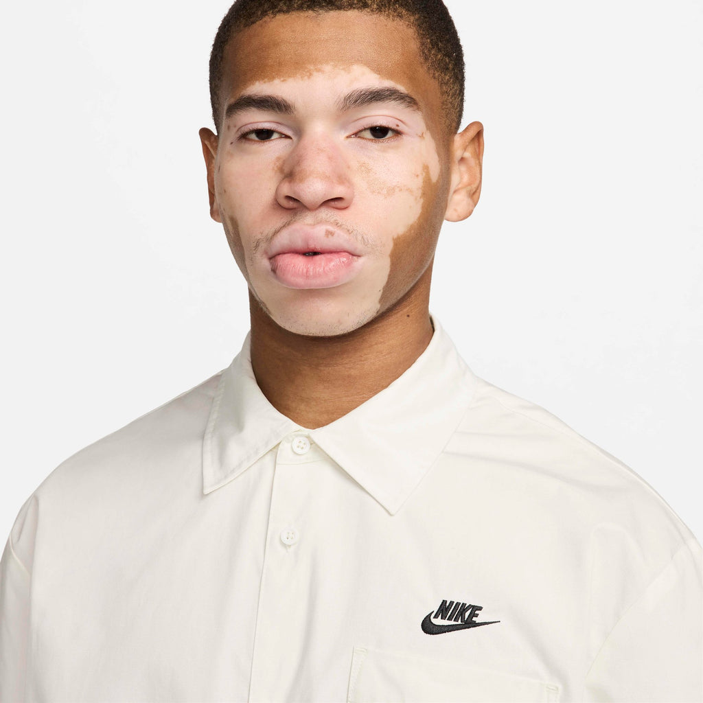 [FN3902-133] MENS NIKE CLUB BUTTON-UP SHORT SLEEVE OXFORD