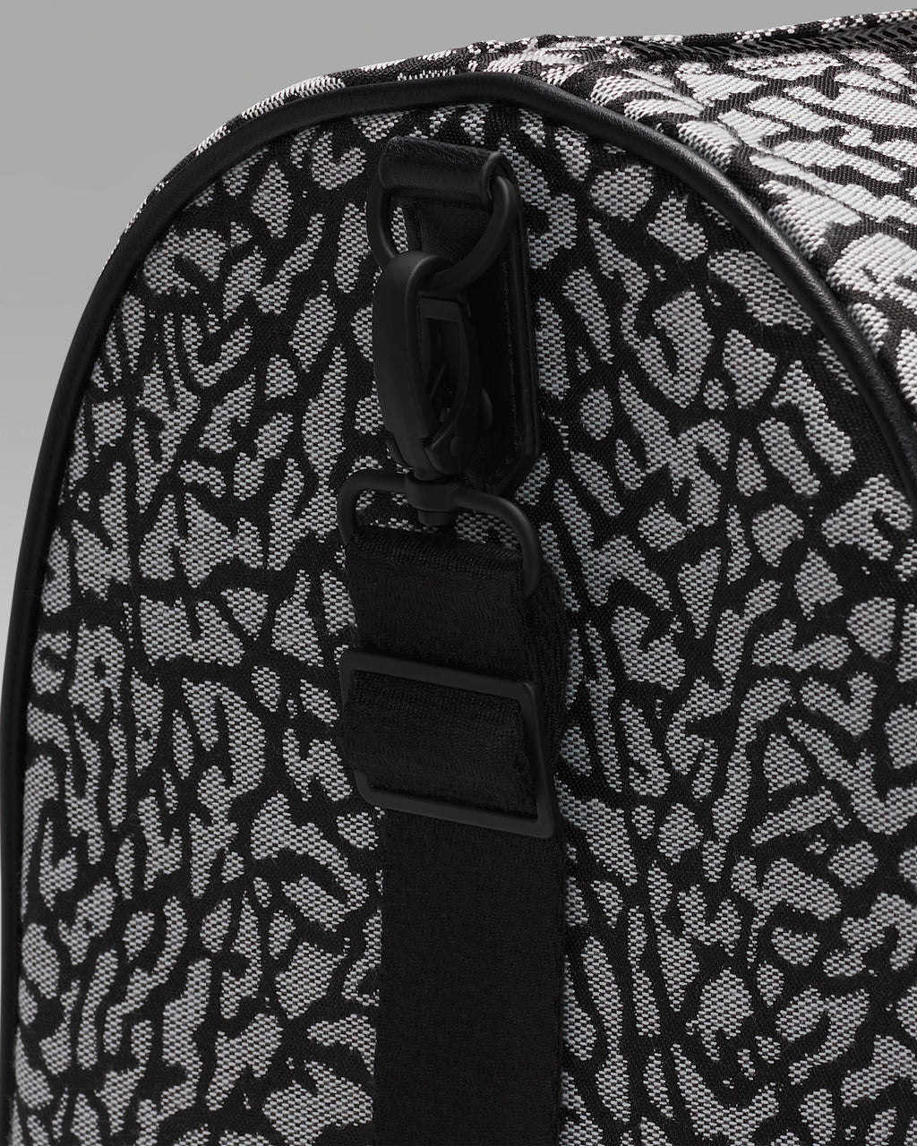 [LM0978-I00] ADULT AIR JORDAN JAM ICON DUFFLE BAG 40L